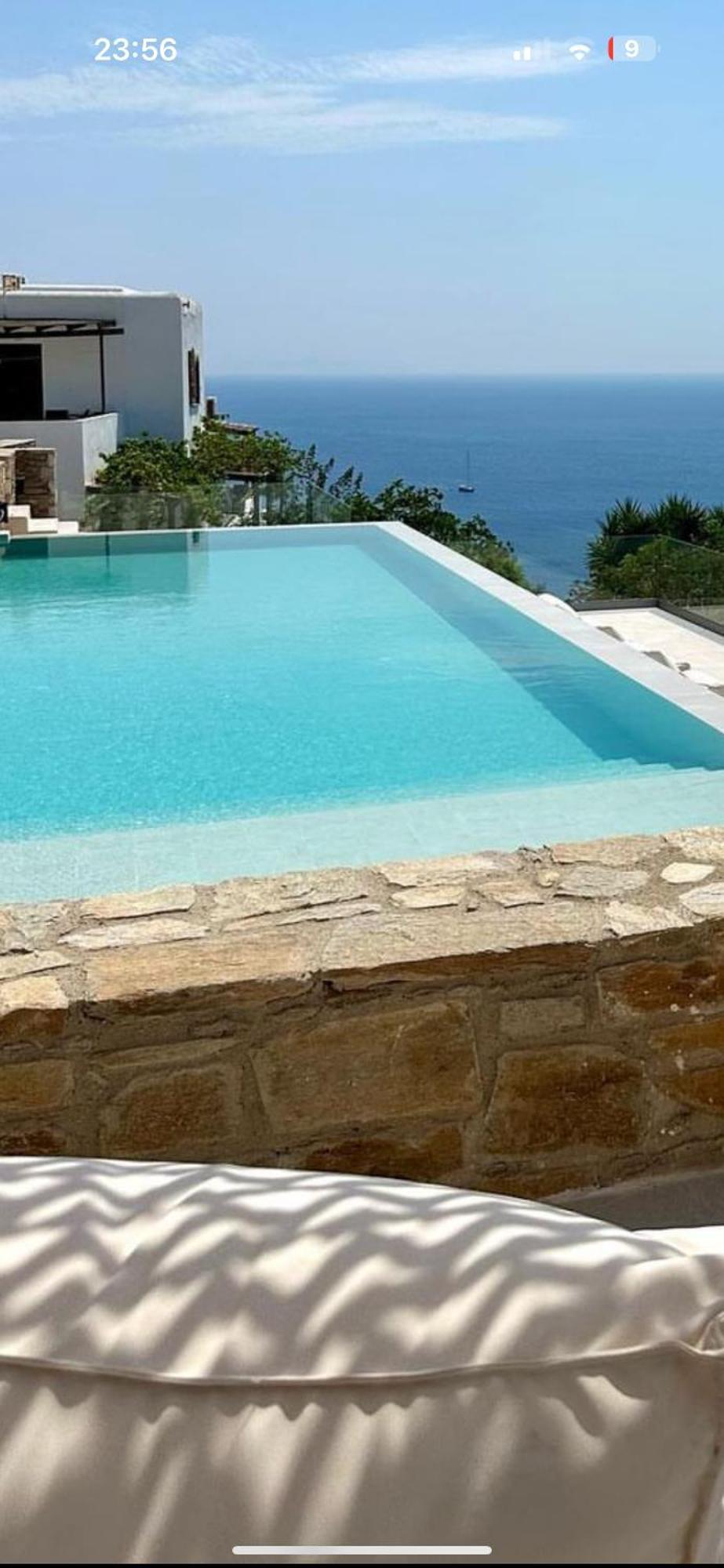Blue Sky Chora Exterior foto